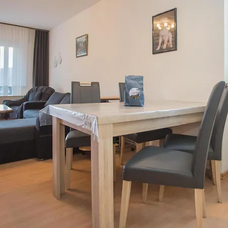 Welcome In - Met Ski- & Fietsberging, Rustig Gelegen *