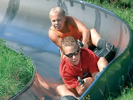 Welcome In - Met Ski- & Fietsberging, Rustig Gelegen アパート *